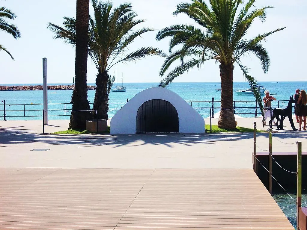 Hostal Rey Santa Eularia des Riu Guest house